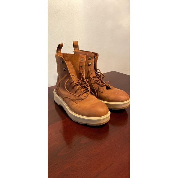 Sorel Shoes - NWOT Sorel Hi-Line Lace Boots, Women size 8.5
